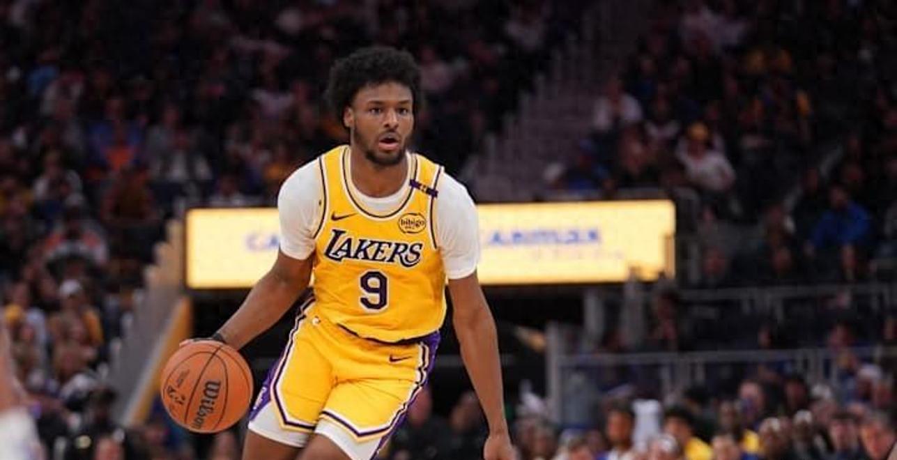 开云 - 詹姆斯新星战术调整表现惊艳，巴塞罗那未来可期！