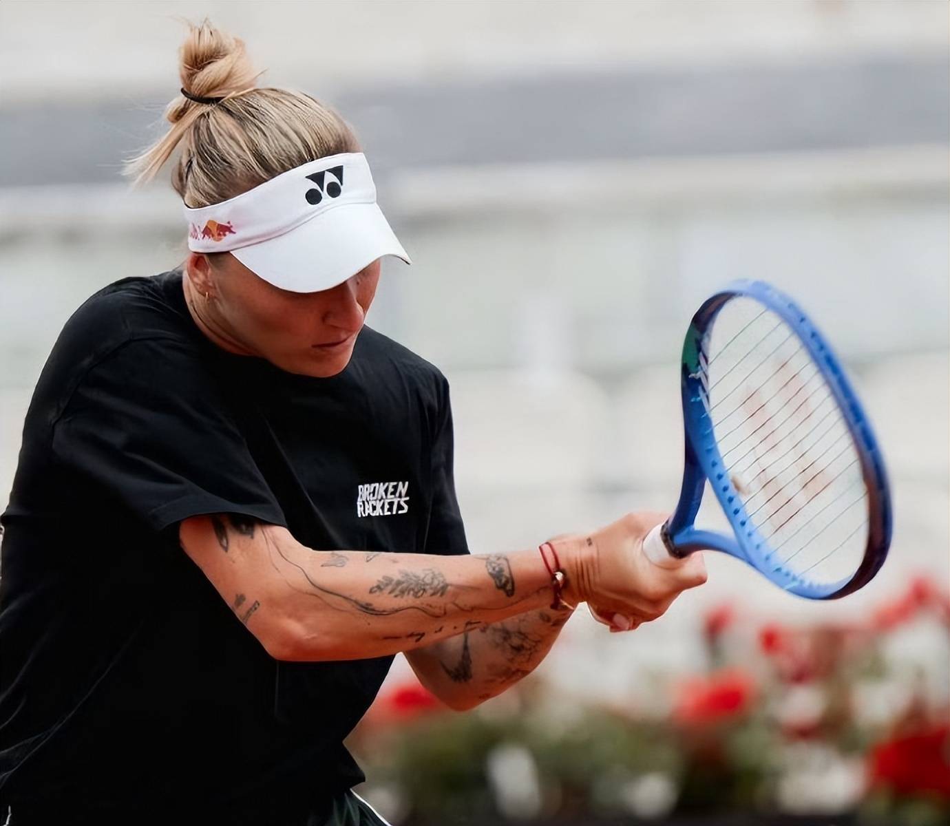 开云 - 阿扎伦卡迎来二十赛季高光表现,DWG球迷沸腾!