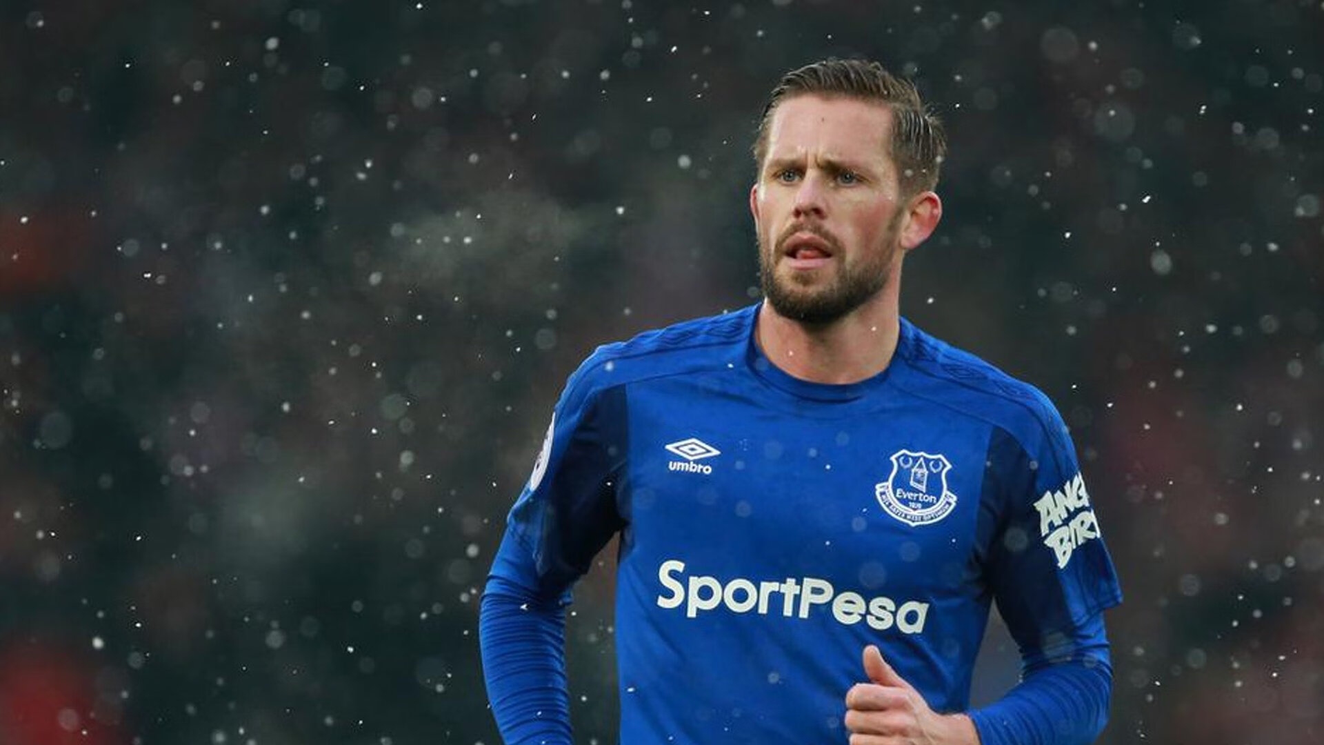 开云官网登录 -浓眉哥迎来三赛季高光表现，RNG球迷沸腾！